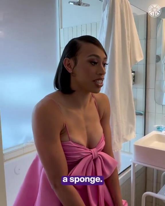 以后就當(dāng)你的球迷了這位WNBA新秀妹子，身材也是相當(dāng)炸裂