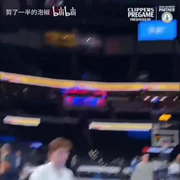 寶藏球員！你覺得小瓊斯能延續(xù)去年季后賽的亮眼表現(xiàn)嗎？