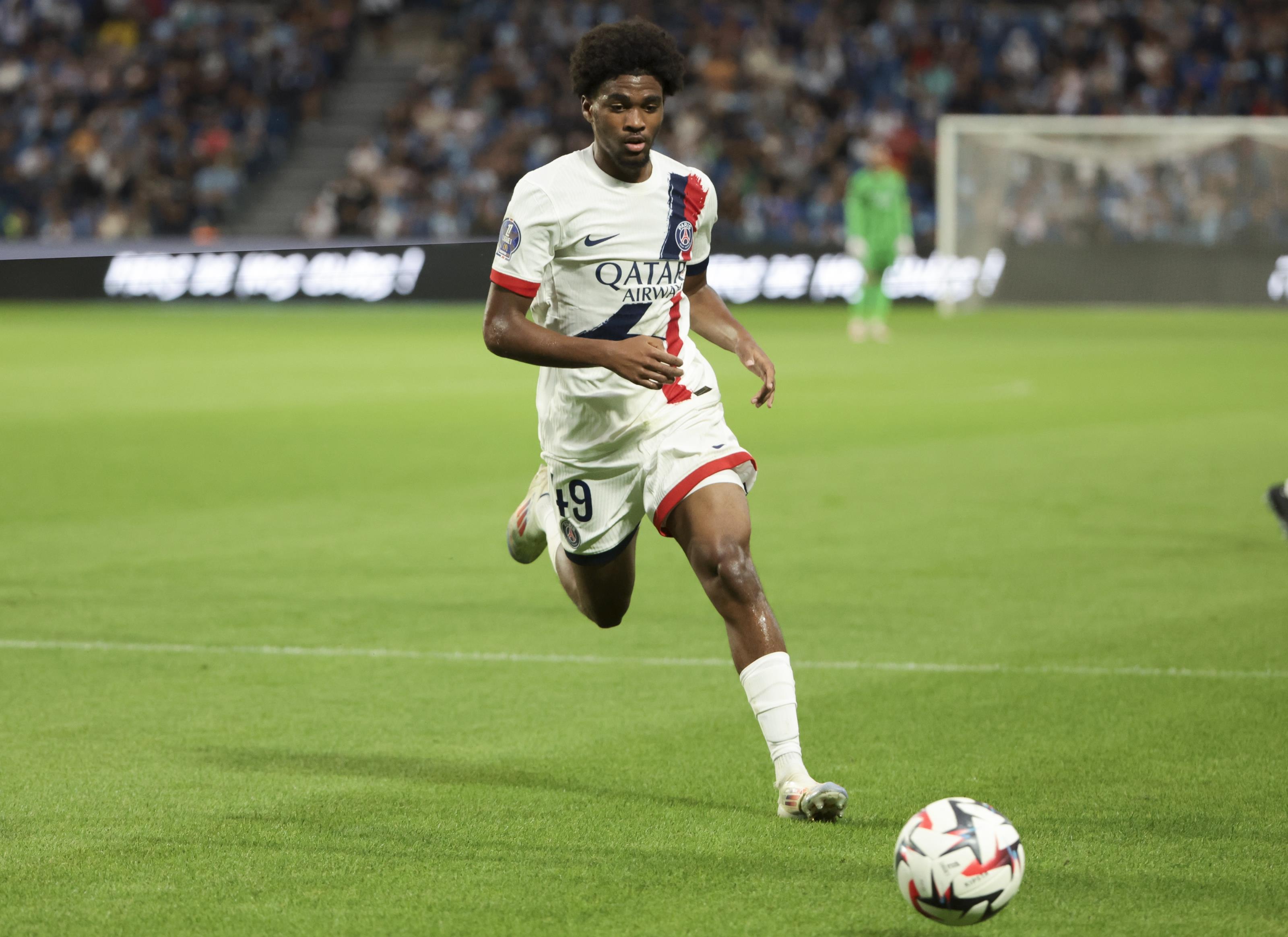 姆巴耶談巴黎6-1逆轉(zhuǎn)：對(duì)勝利感到很高興，布拉德利助我進(jìn)球